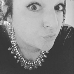 Meet your Posher, Myrissa